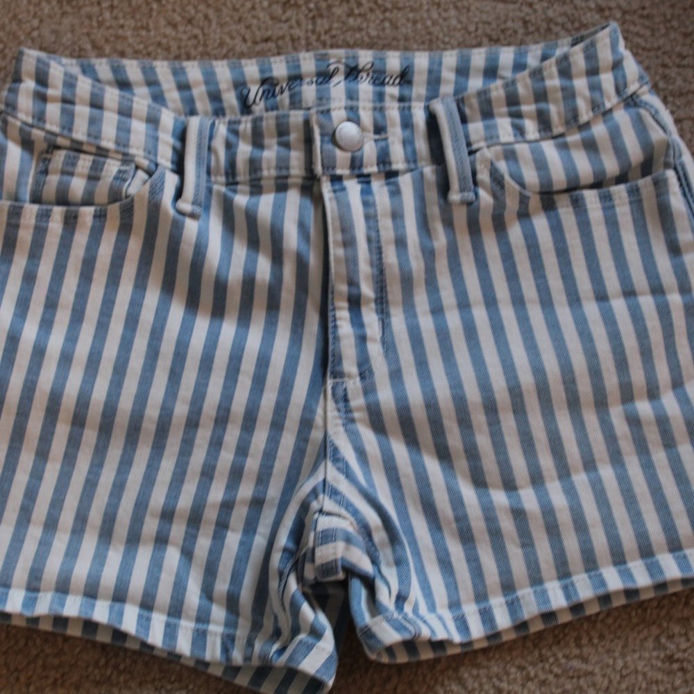 Juniors striped denim shorts